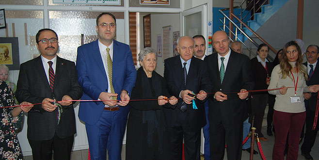 İlkokula ‘Yetişkin Kütüphanesi’