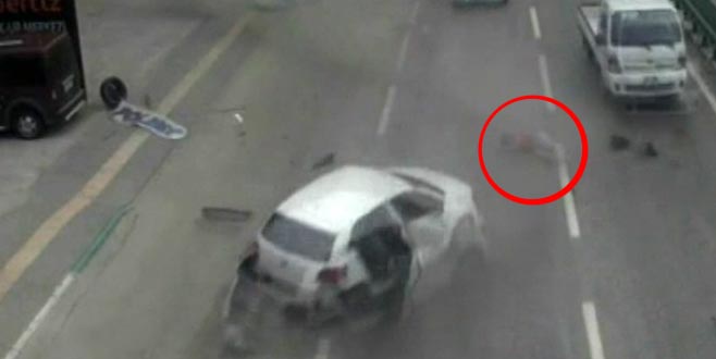 Emniyet kemeri takmayınca otomobilden fırladı