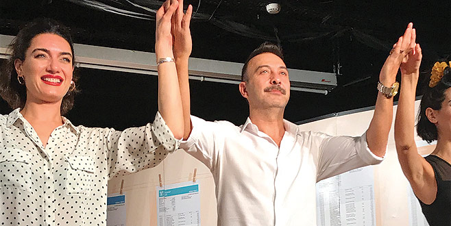 ‘Yüzlerce dost biriktirmişim’ ‘Yüzlerce dost biriktirmişim’