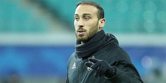 Cenk Tosun Bursaspor’a rakip oluyor! Bursaspor’un Trendyol 1.Lig’deki önemli rakiplerinden Fatih Karagümrük, forvet bölgesine önemli
