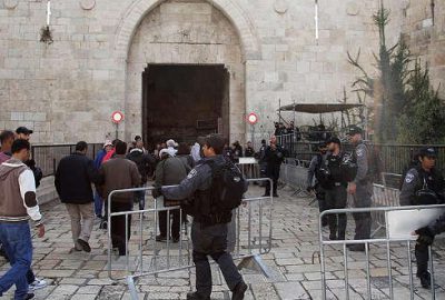 İsrail Kudüs’ün ana giriş kapısına bariyerler yerleştirdi
