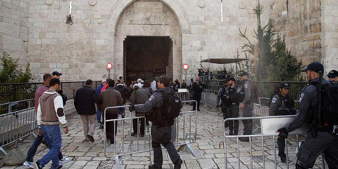 İsrail Kudüs’ün ana giriş kapısına bariyerler yerleştirdi