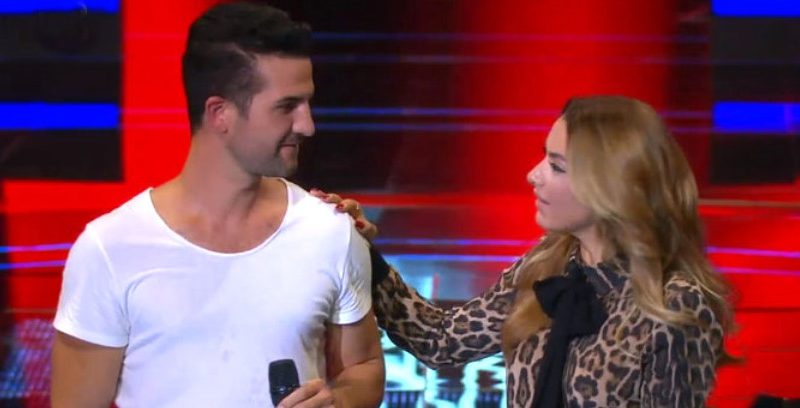 O Ses Türkiye'de Hadise, yakışıklı müzik öğretmenini takımına alabilmek için