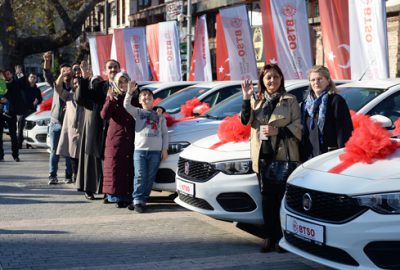 Çarşının şanslıları otomobillerine kavuştu