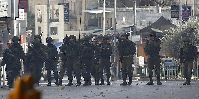 İsrail askerleri Batı Şeria’daki gösterilerde gerçek mermi kullandı İsrail askerleri Batı Şeria’daki gösterilerde gerçek mermi kullandı