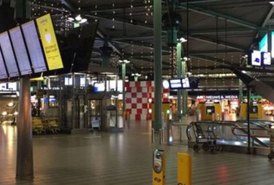 Amsterdam Schiphol Havalimanında bıçaklı saldırgan vuruldu