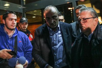 Mesut Yılmaz oğlunun vefat ettiği eve gitti