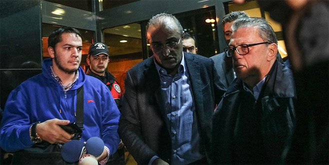 Mesut Yılmaz oğlunun vefat ettiği eve gitti