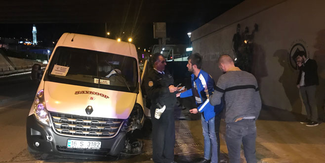 Bursa’da ilginç olay! Kendini arabadan yere atıp ağlamaya başladı