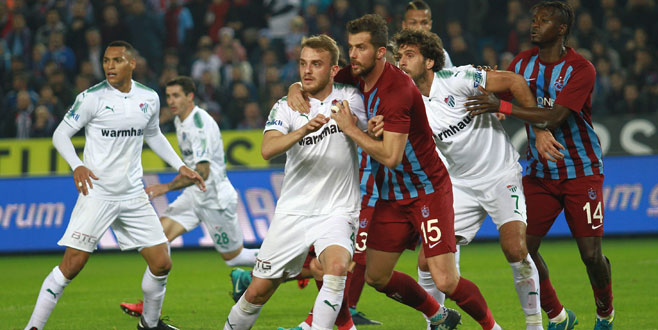 Trabzonspor-Bursaspor maçına altyapı damgası