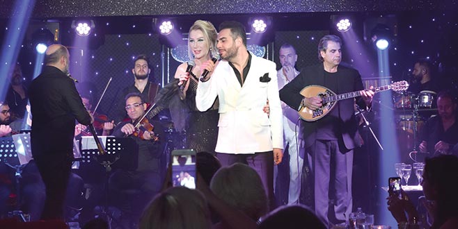 8 yıl sonra sahnede