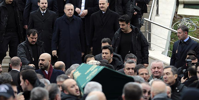 Eski başbakanlardan Yılmaz’ın oğlu son yolculuğuna uğurlandı