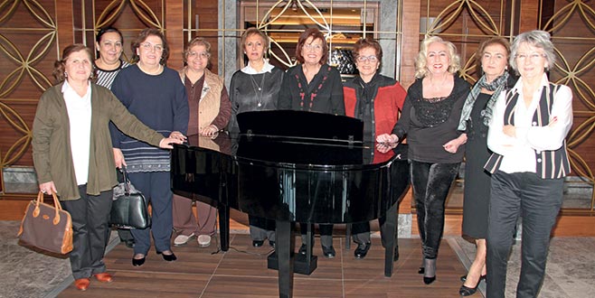 40 yıllık dostlar Mercure Hotel’de buluştu