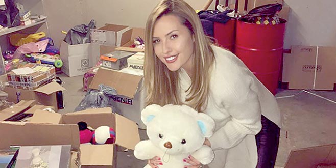 Yardımsever Chloe Yardımsever Chloe