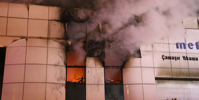 Bursa’da çamaşır yıkama fabrikasında yangın