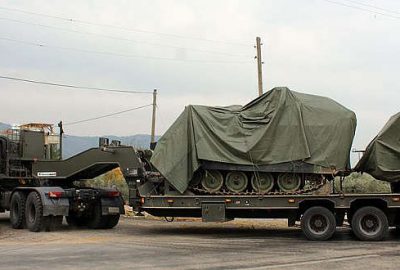 Suriye sınırına askeri sevkiyat sürüyor