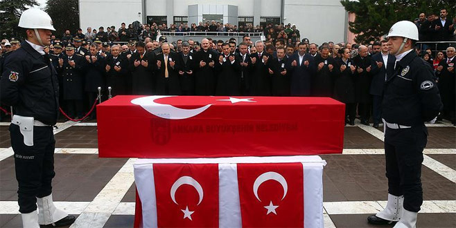 Ankara’da şehit olan polis için tören