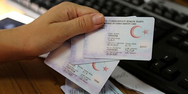Vatandaşa önemli uyarı! Yeni kimlikte son tarih belli oldu