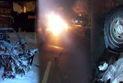 Feci kaza: Lüks araç alev topuna döndü