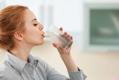 Günde 8 bardak su içmek bu hastalığı tedavi ediyor