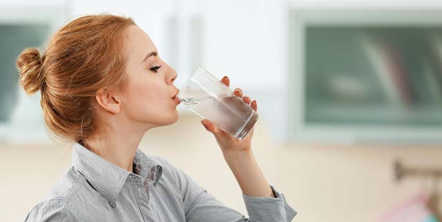 Günde 8 bardak su içmek bu hastalığı tedavi ediyor