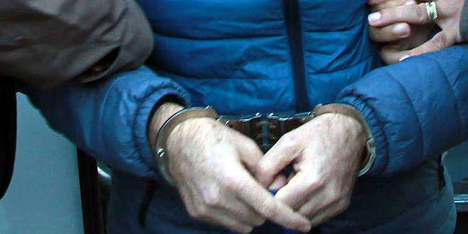 10 asker FETÖ’den tutuklandı