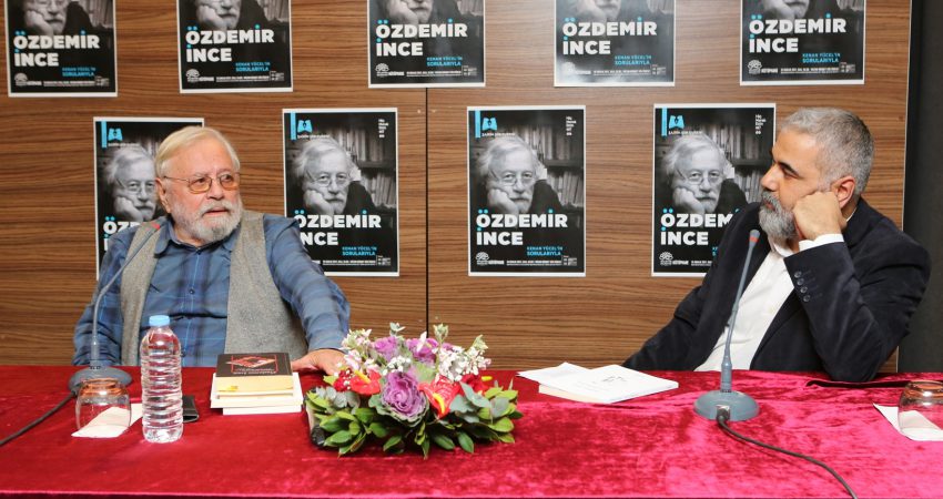 Nilüfer Belediyesi'nin düzenlediği “Şairim Şiir Evreni” etkinliğine katılan şair, yazar
