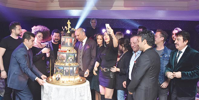 Doğum gününde yıldızlar geçidi