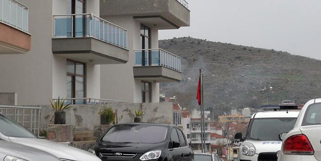 Dikili’de yurt görevlisine cinsel istismar gözaltısı Dikili’de yurt görevlisine cinsel istismar gözaltısı