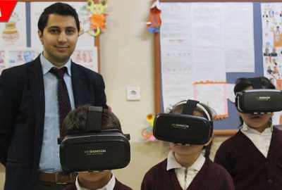 Öğretmenleri sayesinde dünyayı geziyorlar