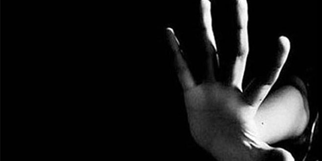 Gece yarısı eve girip 3 kadına tecavüz etmişler