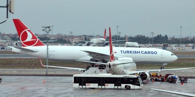 THY’nin yeni kargo uçağı İstanbul’da