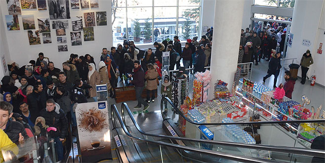 Teleferikte hafta sonu yoğunluğu