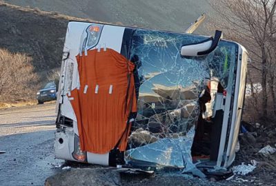Kars’ta yolcu otobüsü devrildi: 30 yaralı