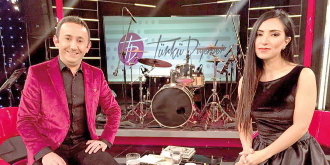 Türkülerle renkli gece