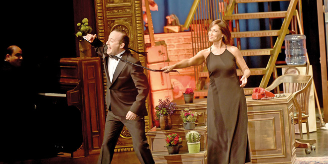 Hülya’dan Tolga’ya kırbaç!