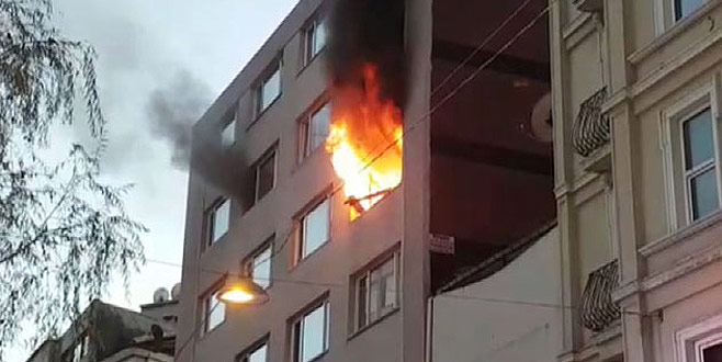 İş hanında doğalgaz patlaması