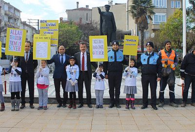 Çevre temizliğine dikkat çektiler