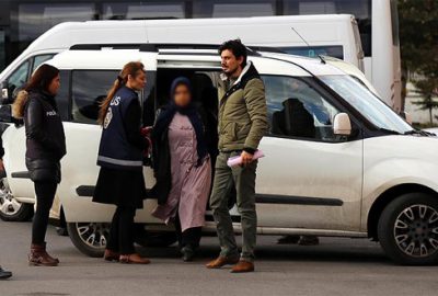 Polis terk edilen bebeğin annesini göbek bağından buldu