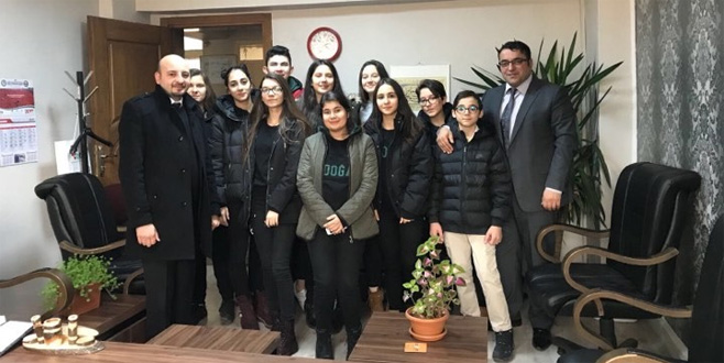 Öğrencilerden örnek davranış