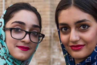 ‘Kadınlar örtünmese de olur’