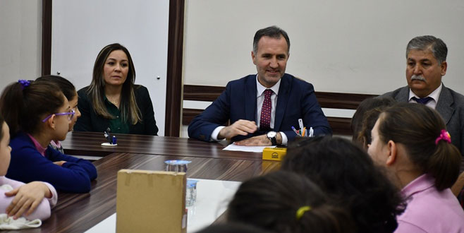 Öğrenciler Başkan Taban’ı terletti Öğrenciler Başkan Taban’ı terletti