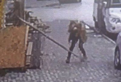 Kalıp demiri genç kızın üzerine işte böyle düştü