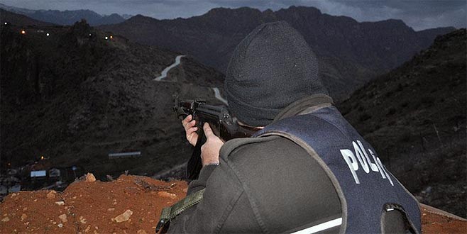 Yeni yıla elleri tetikte girdiler