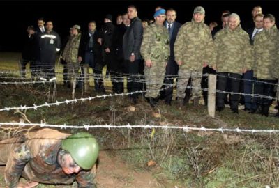 Başbakan Yıldırım komandoların zorlu eğitimini izledi