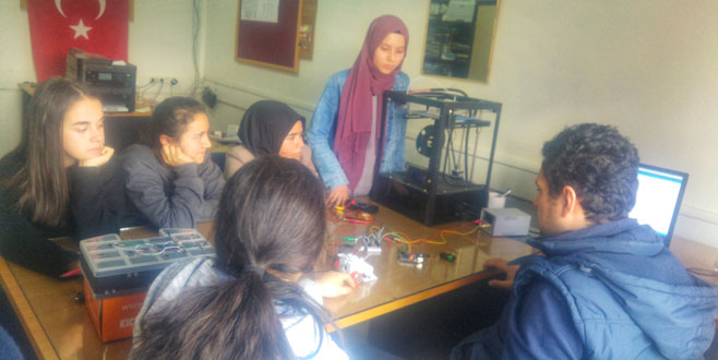 Robot üretmek için harekete geçtiler