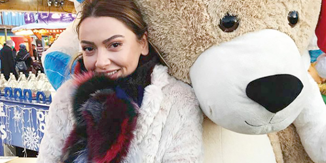 Hadise çocuklar gibi