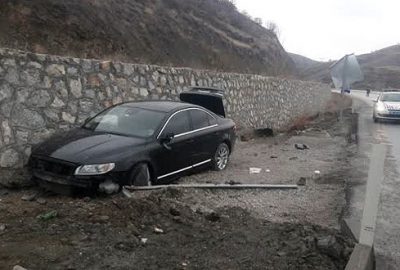 Belediye başkanı trafik kazasında yaralandı