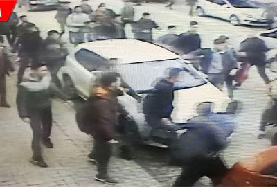 Lise önünde tekme tokat kavga