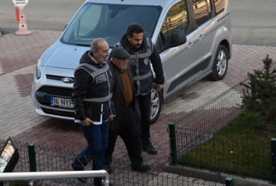 Tartıştığı 79 yaşındaki eşini nacakla öldürdü